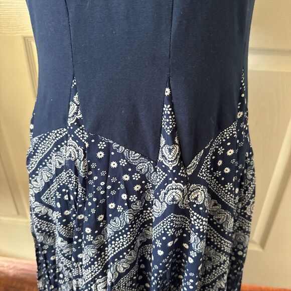 Vasna Womens Maxi Dress Sz Small Bandana Print Blue Fitted Classic Feminine - Picture 5 of 15